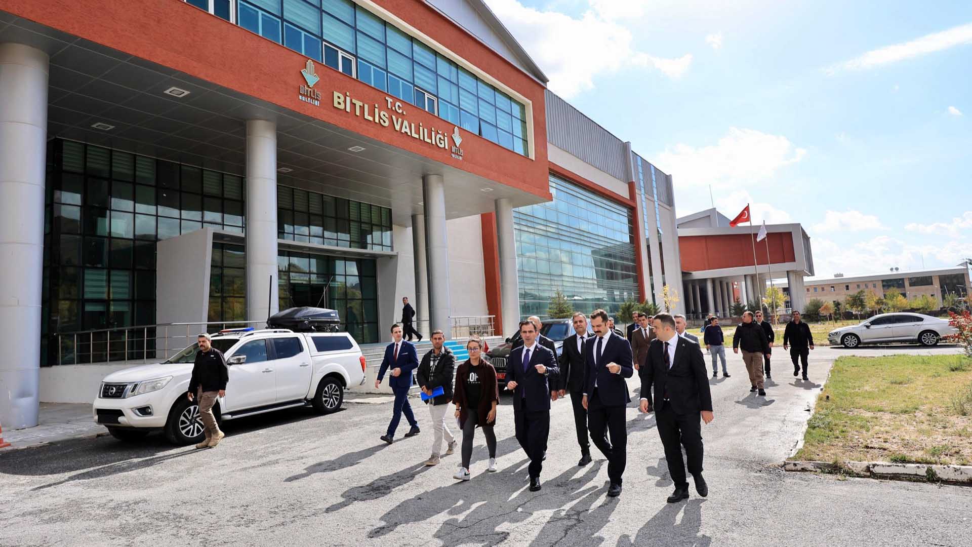 Vali Karakaya, Kamu Binalarında Deprem Ve Enerji Verimliliği Çalışmalarını İnceledi 2