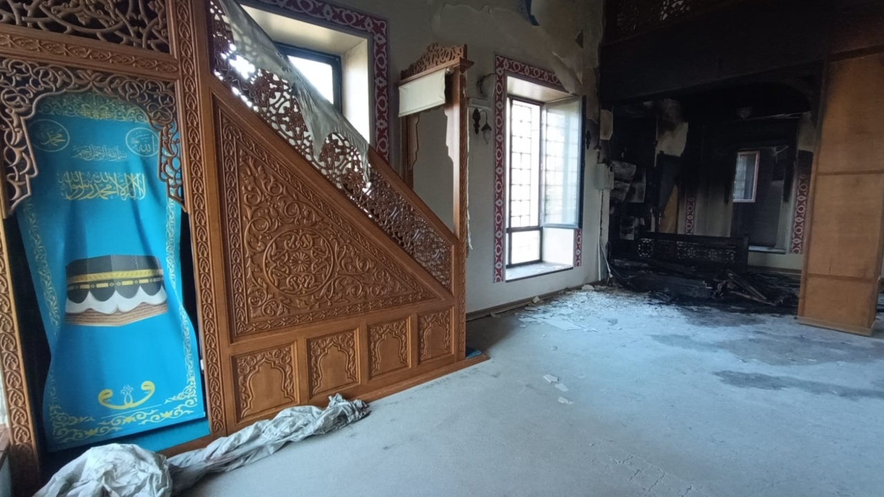 2Ce5E847 1D8D 4D5F A629 057C7Bb1E40B