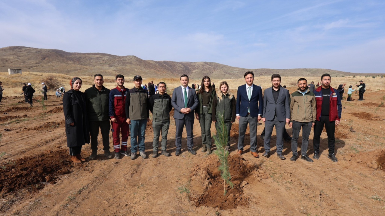 581945608 1242278577929574 3955933348337218381 N