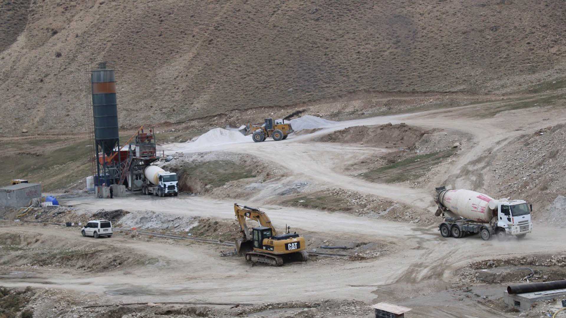 Ak Parti Bitlis Teşkilatı, Adilcevaz Barajı’nı Inceledi 2