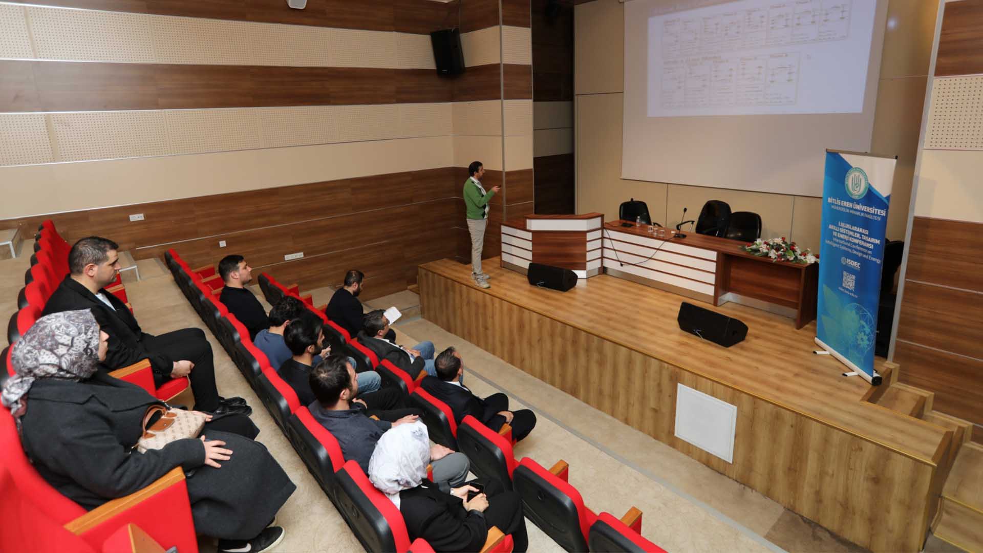 Bitlis Eren Üniversitesi’nde I. Uluslararası Akıllı Sistemler, Tasarım Ve Enerji Konferansı Başladı 5