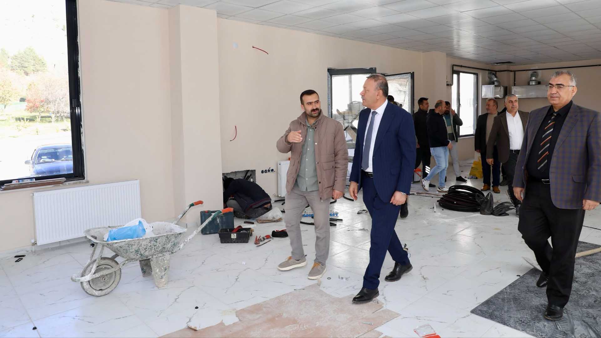 Bitlis Eren Üniversitesi'nin Yatırım Ve Restorasyon Çalışmalarını Yerinde İncelendi 1