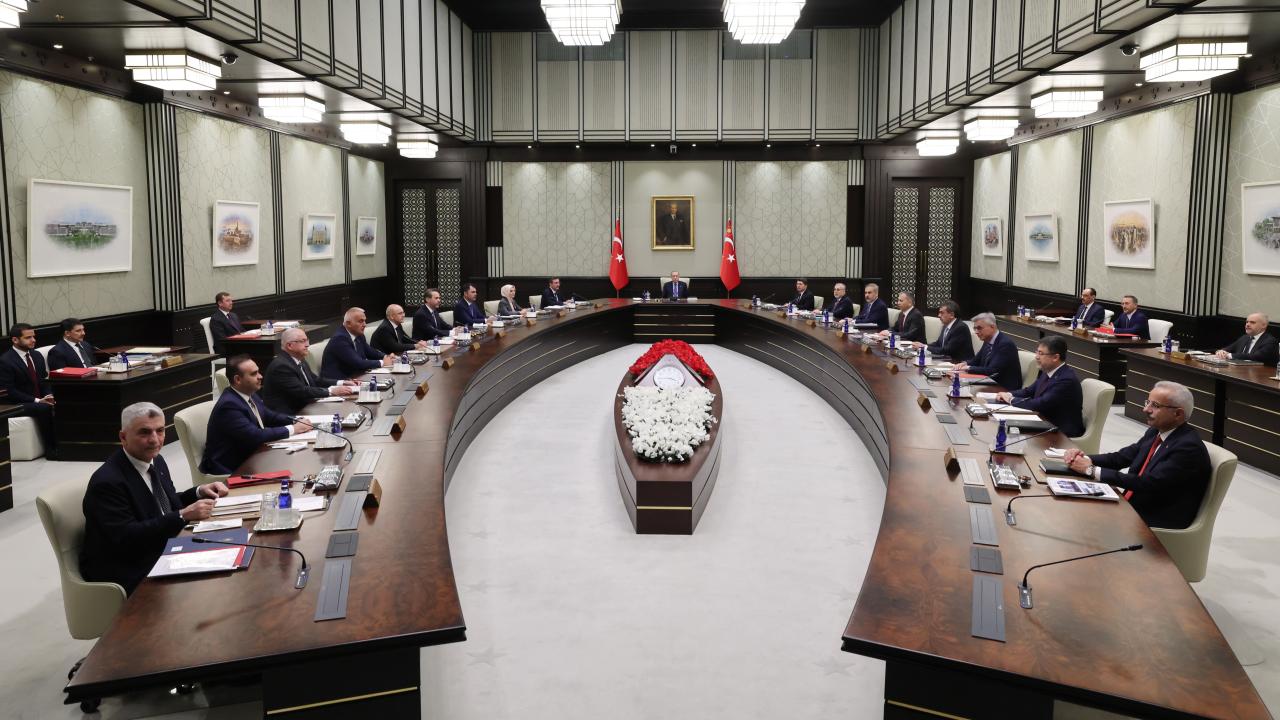 Kabine 28 Nisan 2025 2355147-1