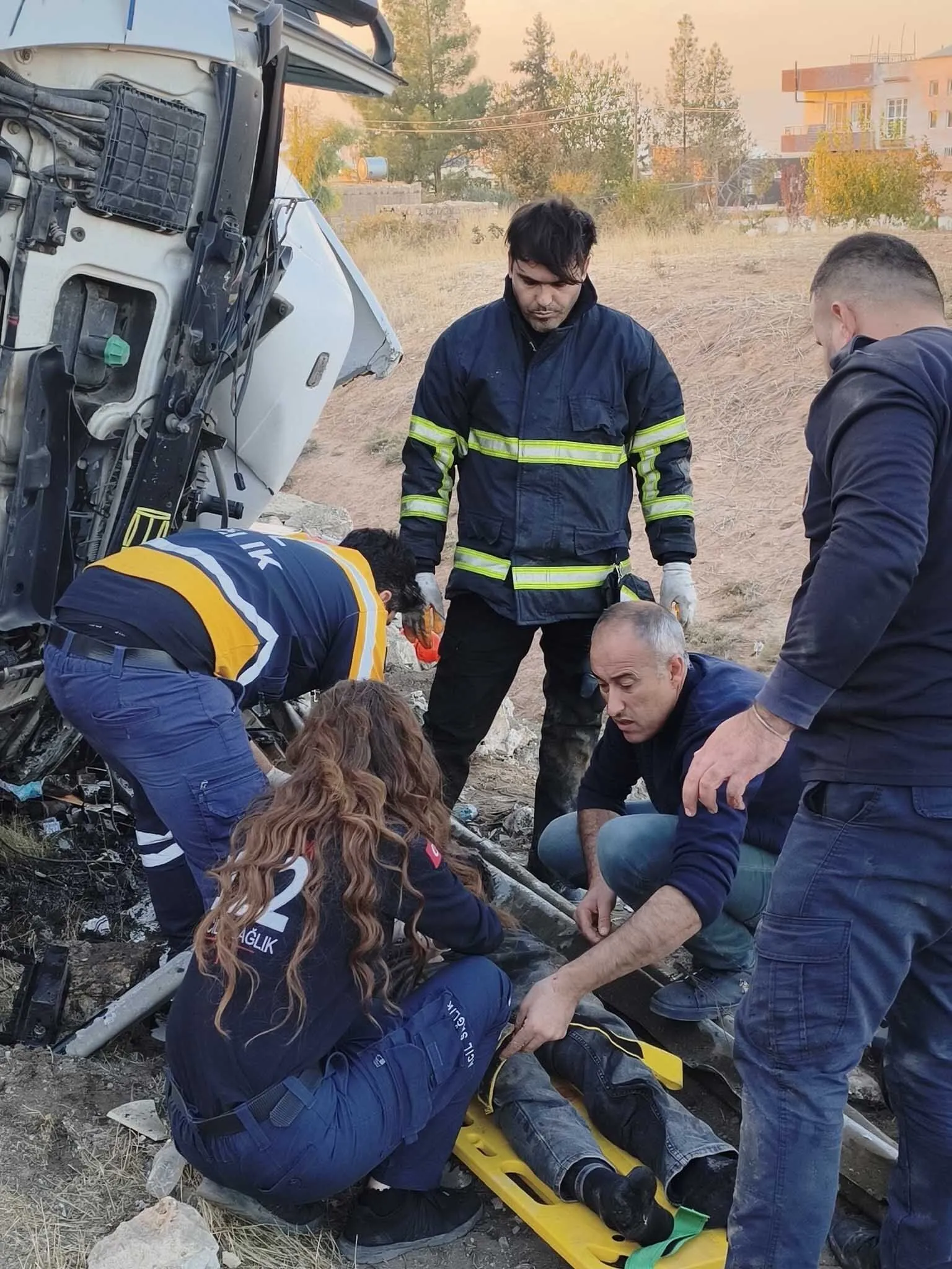 Kazaya Yardima Giden Genclere Arac Carpti 1 Olu 2 Yarali 3