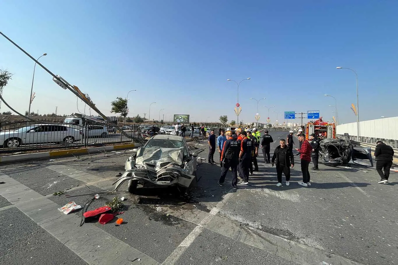 Zincirleme Trafik Kazasinda 2 Kisi Oldu 2 Kisi Yaralandi 5