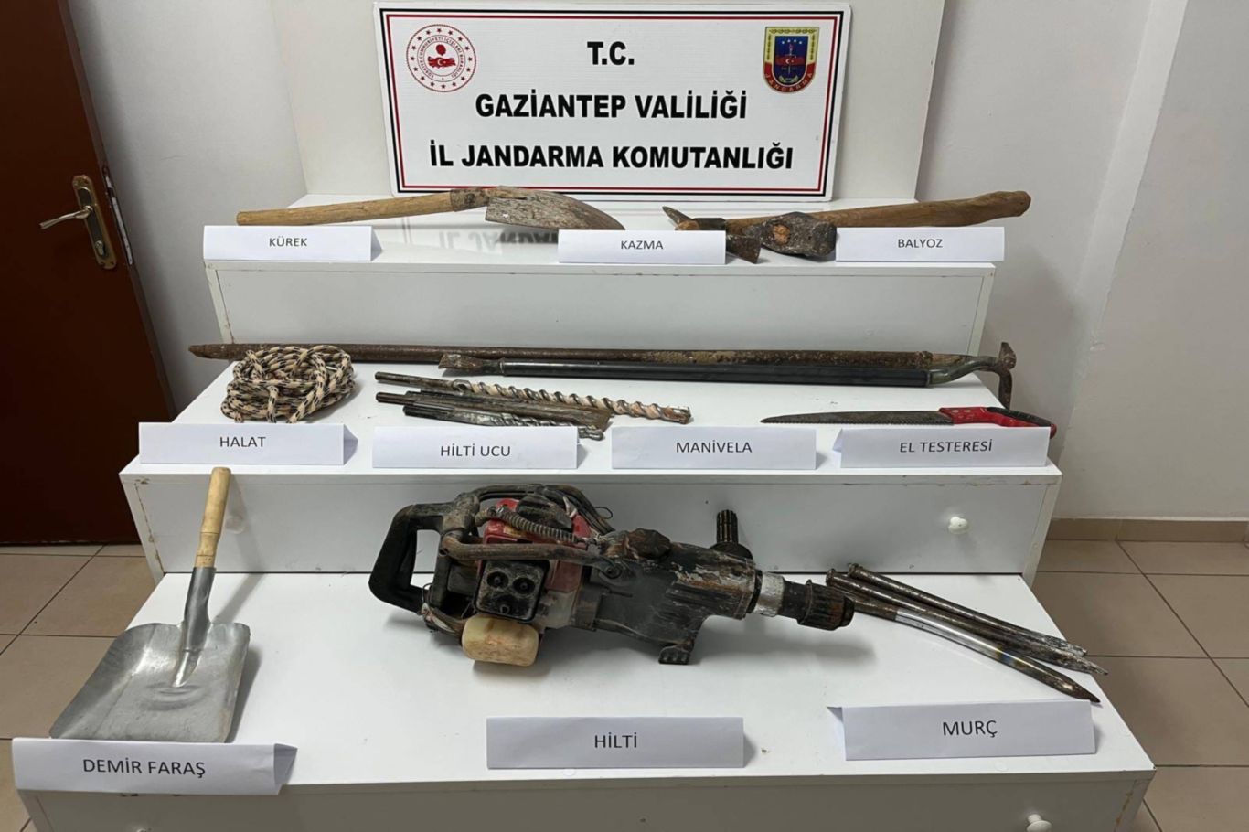 45Cc9E8F 8B57 46Bc Abde B702E834B5E5