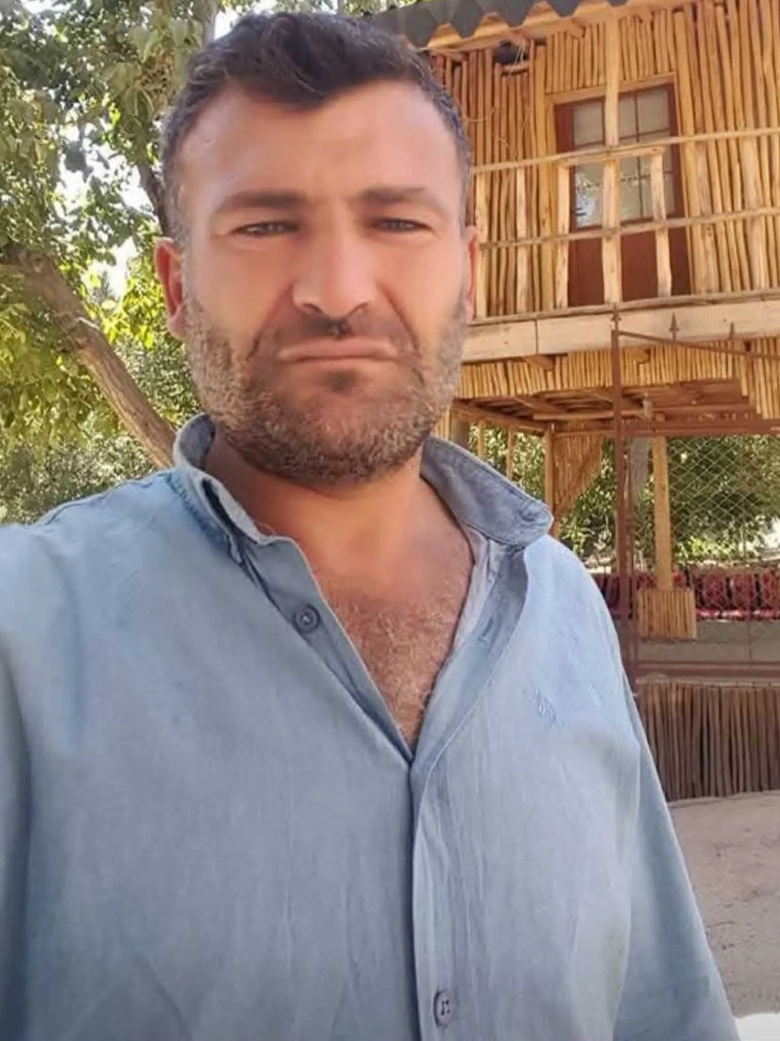 Ata Carpan Otomobil Surucusu Oldu