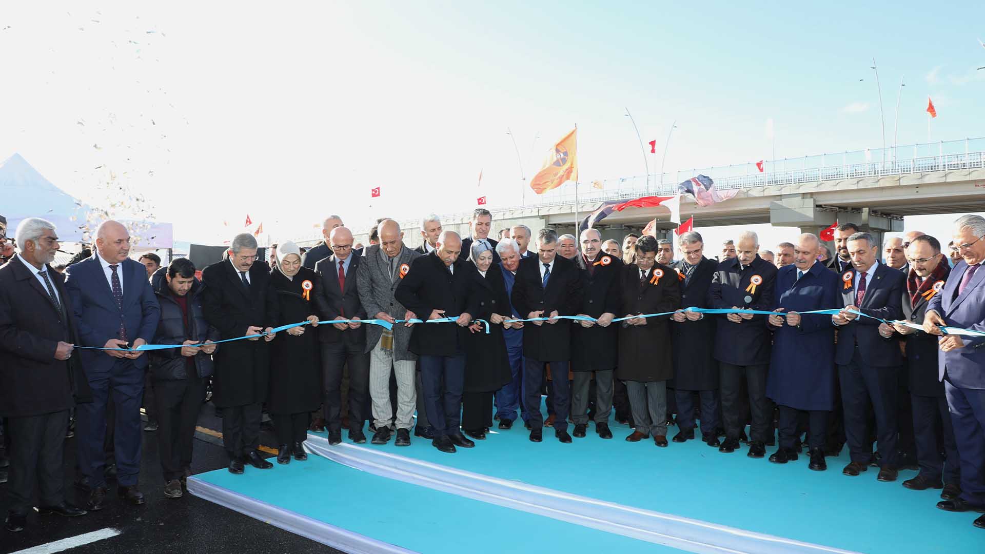 Bakan Uraloğlu, Van Çevre Yolu Ile Yıllık 2,7 Milyar Lira Tasarruf Sağlanacak 1