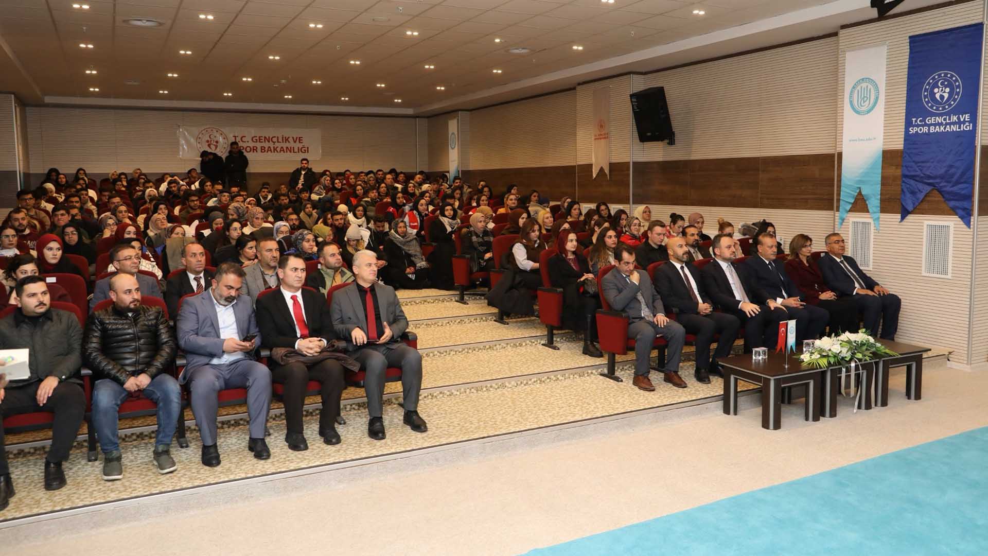 Bakan Yardımcısı Eminoğlu Bitlis Eren Üniversitesi'nde “Gazze Ve Gençlik” Söyleşisinde Öğrencilerle Buluştu 1