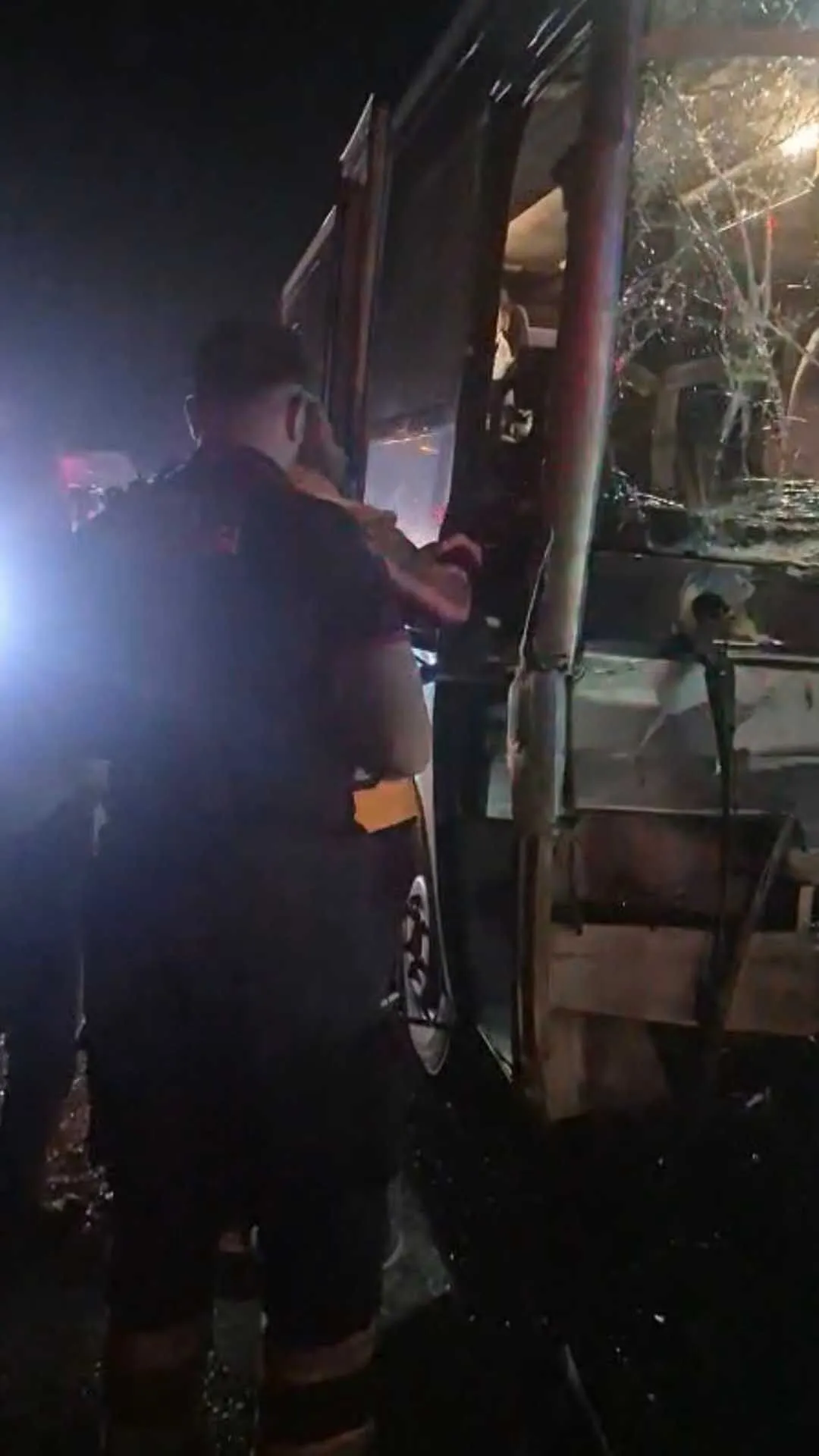 Batmanda Otobus Ile Cekici Carpisti 11 Yarali 2