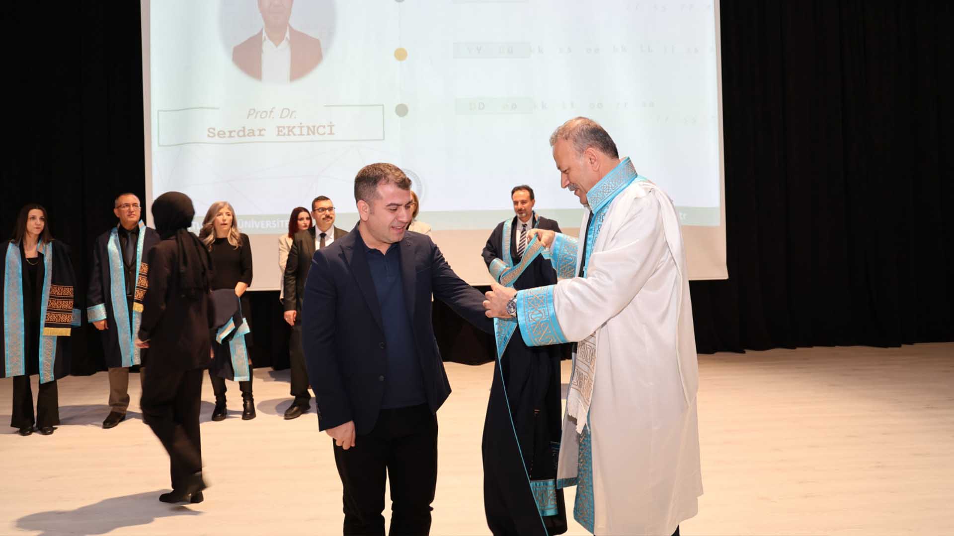 Bitlis Eren Üniversitesi’nde 2025 Yılı Akademik Biniş Takdim Töreni Düzenlendi