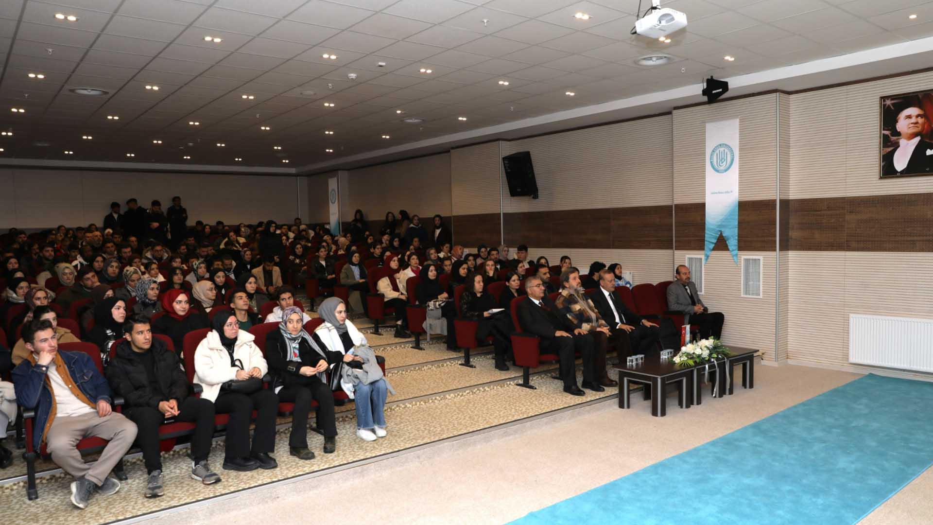 Bitlis Eren Üniversitesi’nde “Hezarfen Buluşmaları” Kapsamında Kariyer Vizyonu Konferansı 1