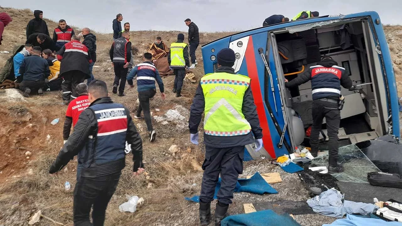333様6点預かり　修復完了 Konya Doğanhisar'da feci kaza: 3 can kaybı - Bingöl Kent Haber