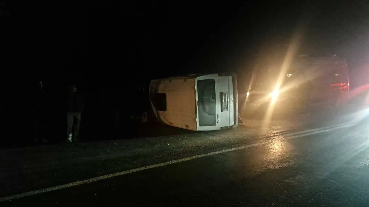 Diyarbakirda Isci Servisi Devrildi 16 Yarali 4