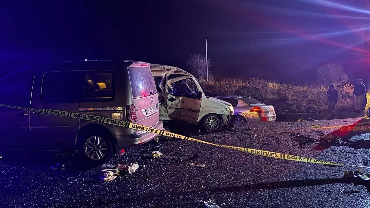 Mardinde 3 Aracin Karistigi Kazada 3 Kisi Oldu Kimlikleri Belli Oldu 2