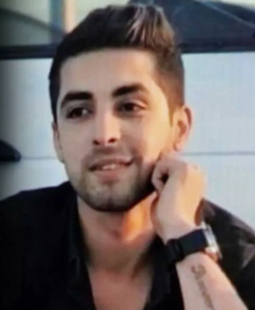 Sokak Ortasinda Silahla Olduruldu 4