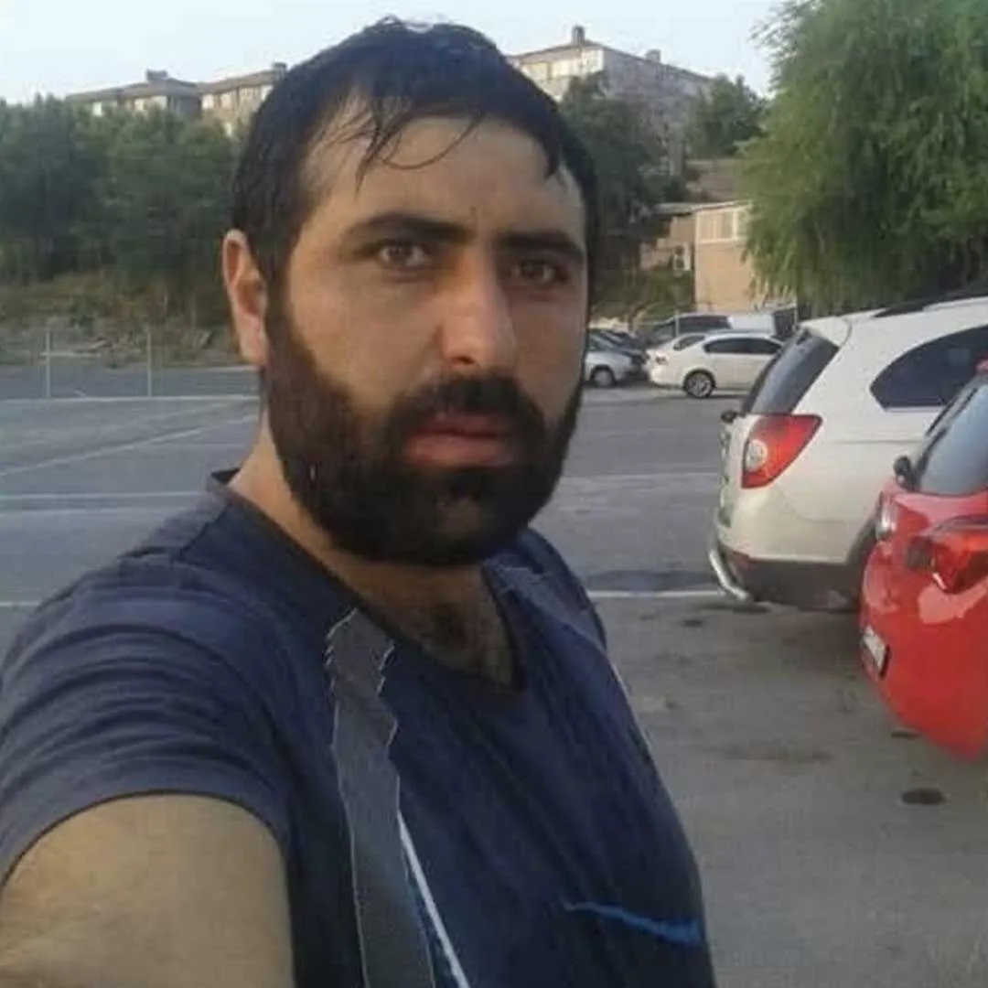 Traktor Ile Kultivatorun Arasinda Sikisan Ciftci Oldu 5