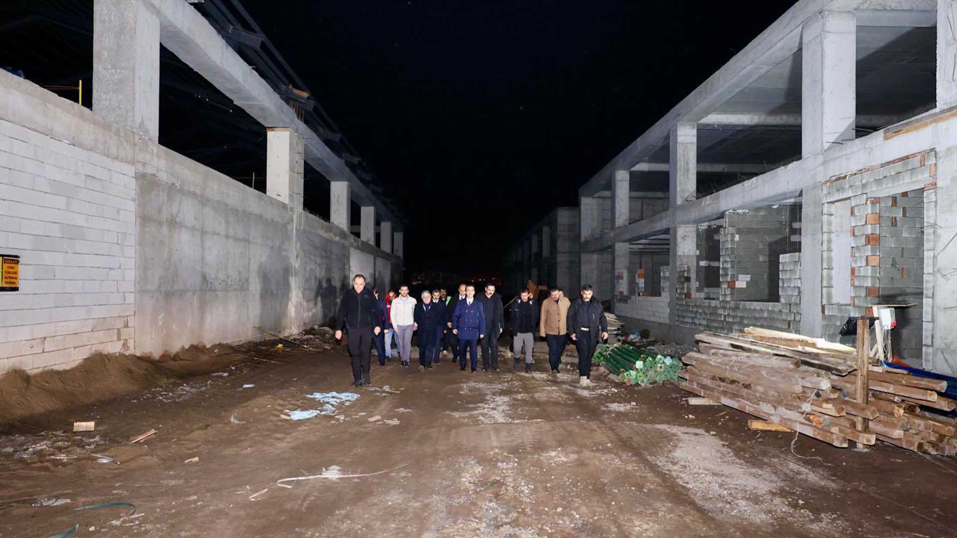 Vali Karakaya, Bitlis Eren Üniversitesi Meslek Yüksekokulu İnşaatında İncelemelerde Bulundu 3