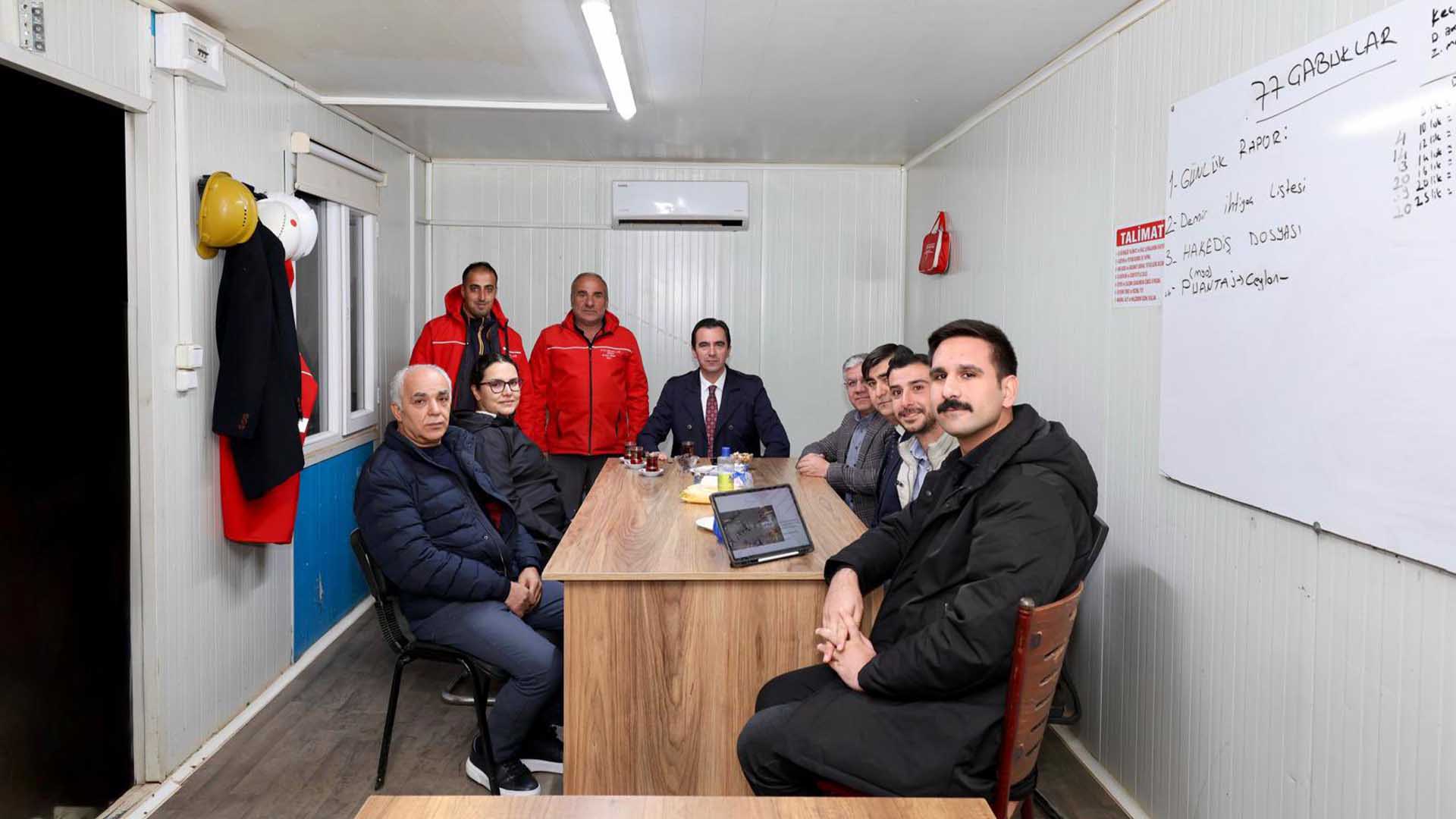 Vali Karakaya, Bitlis Eren Üniversitesi Meslek Yüksekokulu İnşaatında İncelemelerde Bulundu