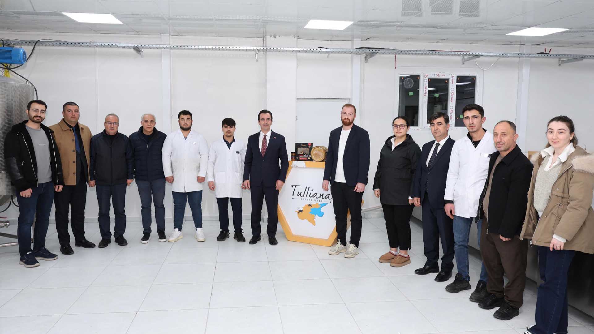 Vali Karakaya, Bitlis Osb’deki Fabrikaları Ziyaret Etti 1