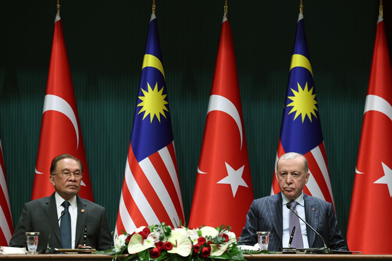 1933B68E 416B 4F33 B548 A3779A55Eb95