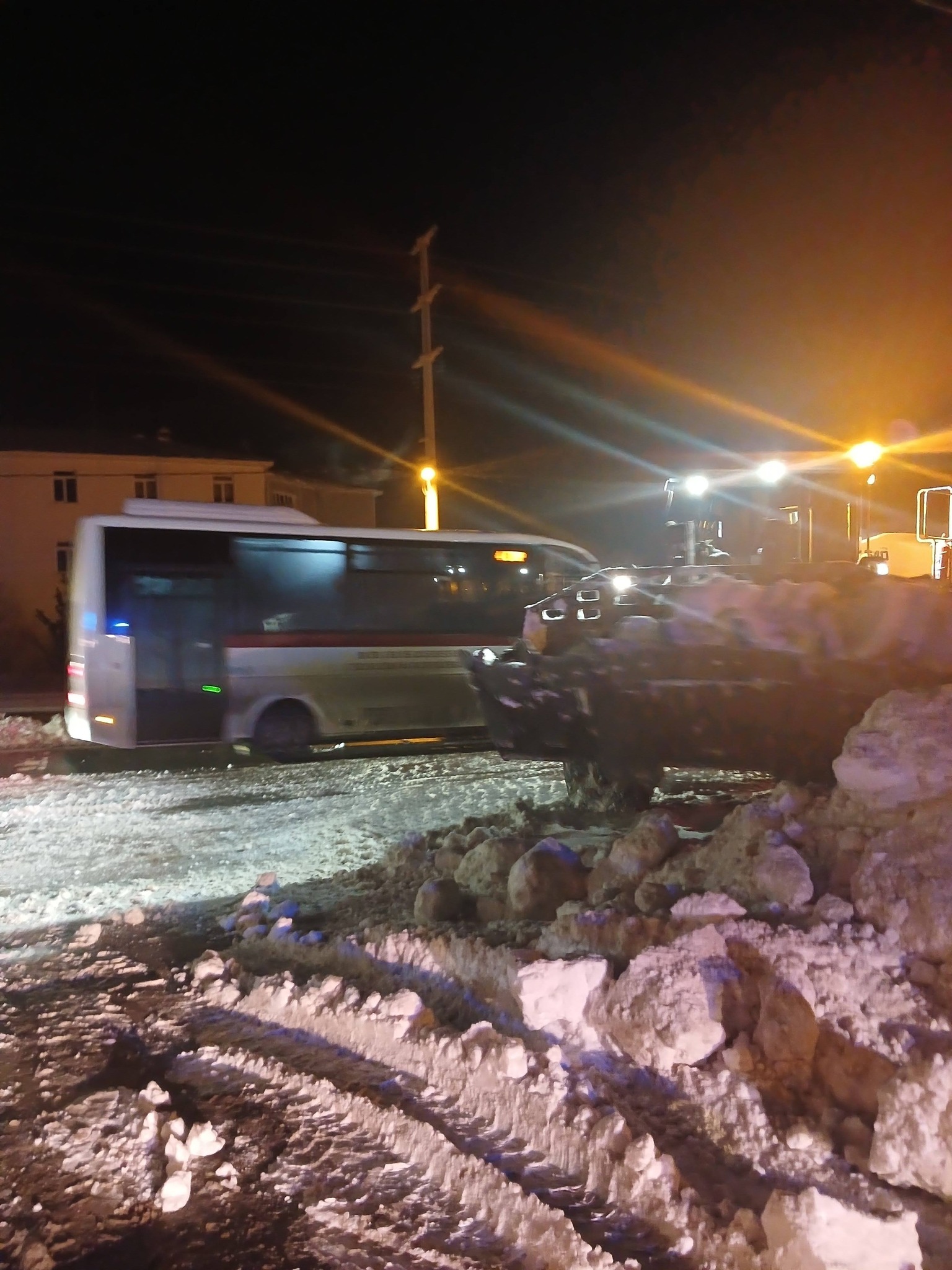 618675652 26136247749294999 7833789457139956353 N