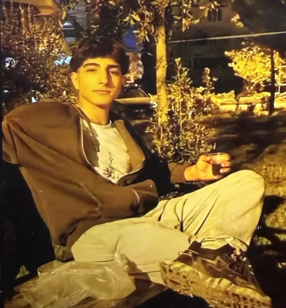 Bicakli Kavgada Oldurulen Gencin Cenazesi Ailesine Teslim Edildi 2