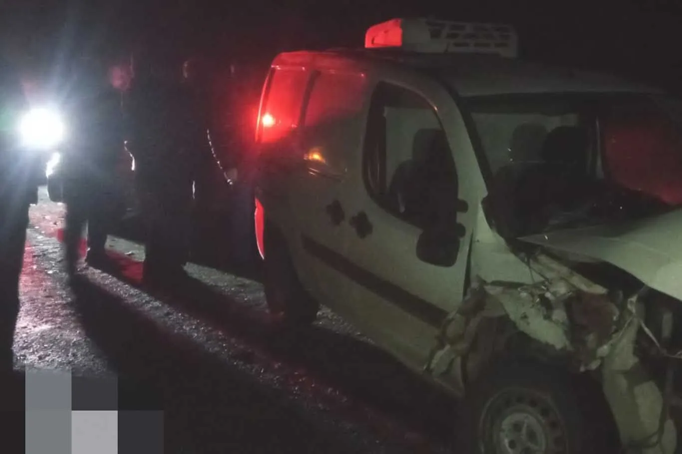 Cinarda Buzlanma Zincirleme Trafik Kazasina Yol Acti 3 Yarali 1