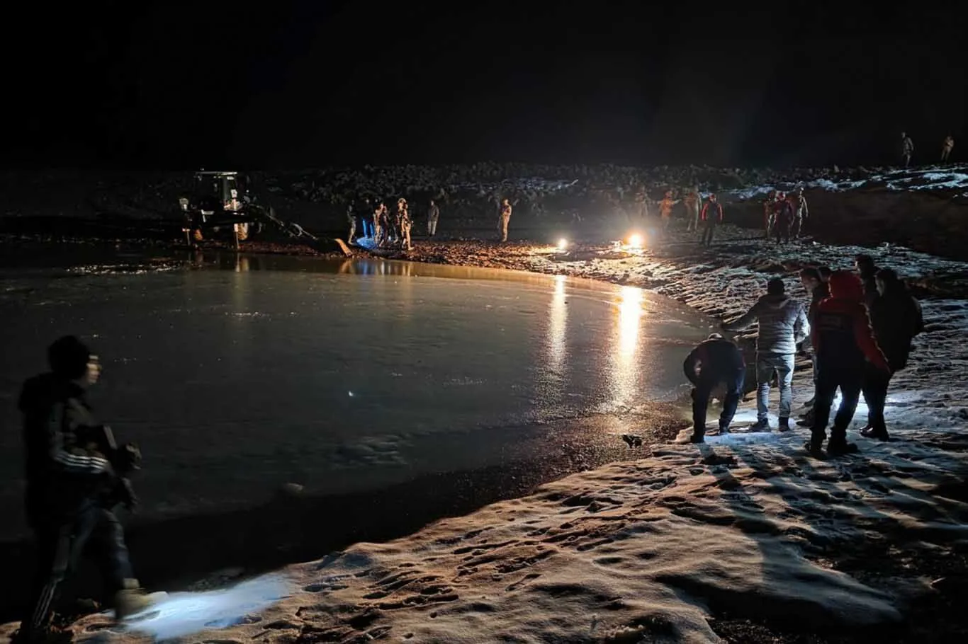 Mardinde Kayip Iki Cocuk Yuzeyi Buz Tutan Bir Golette Olu Bulundu 2