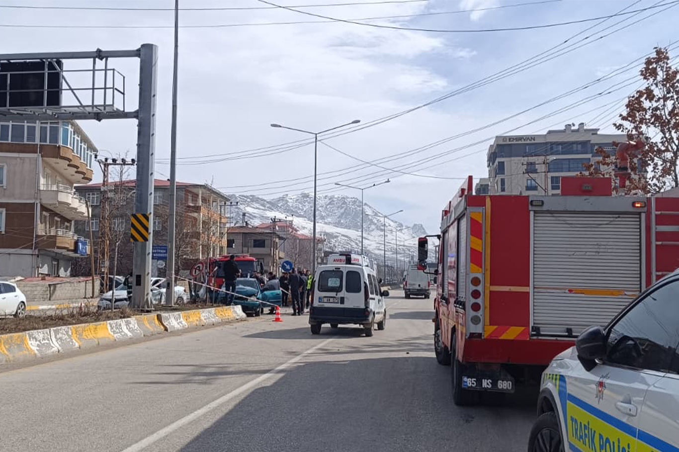 27B27752 3C10 4307 81Ed 2F996A62Debc