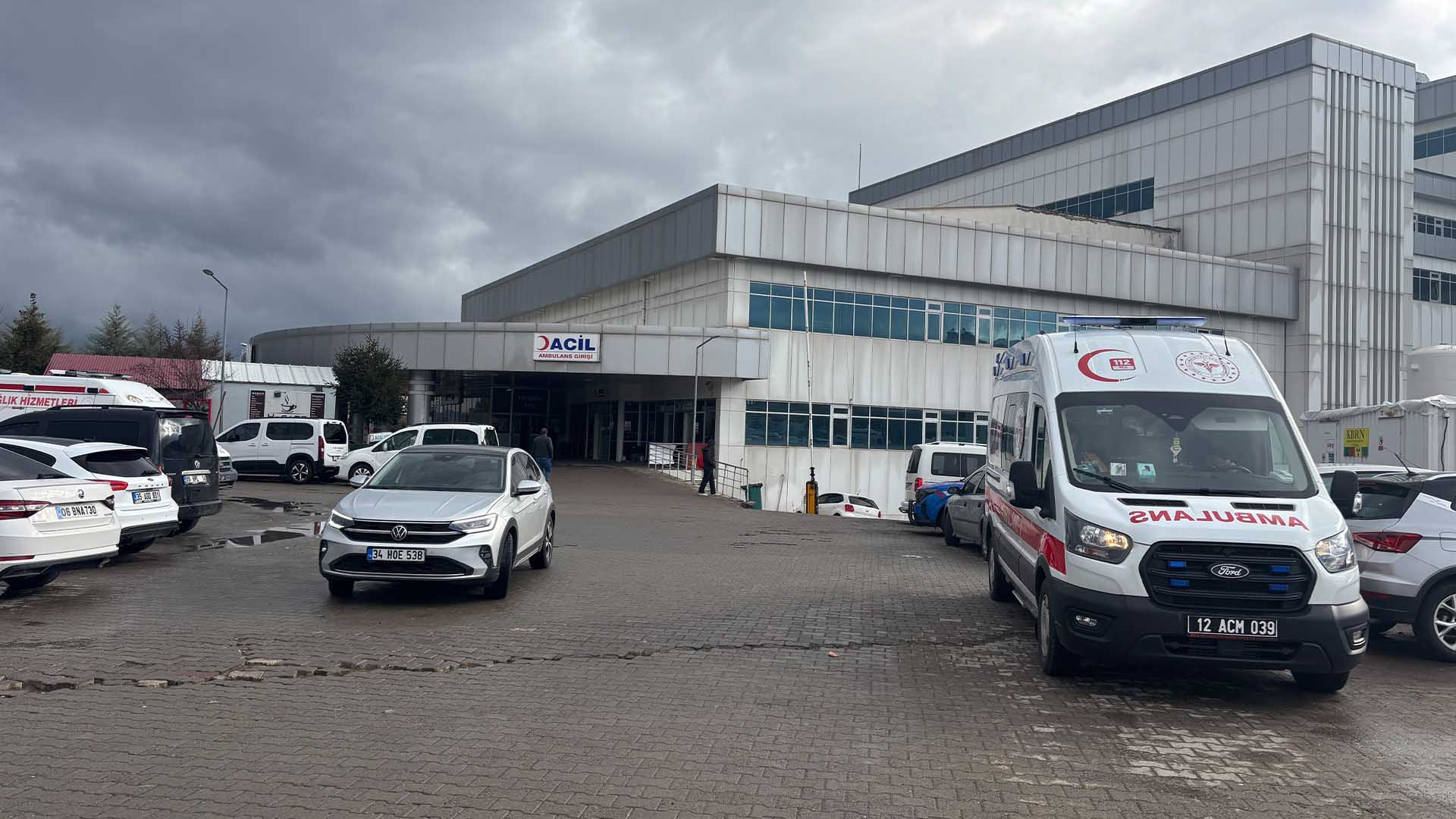 Bingöl Muş Karayolunda Otomobil Takla Attı, 2’Si Ağır 7 Yaralı