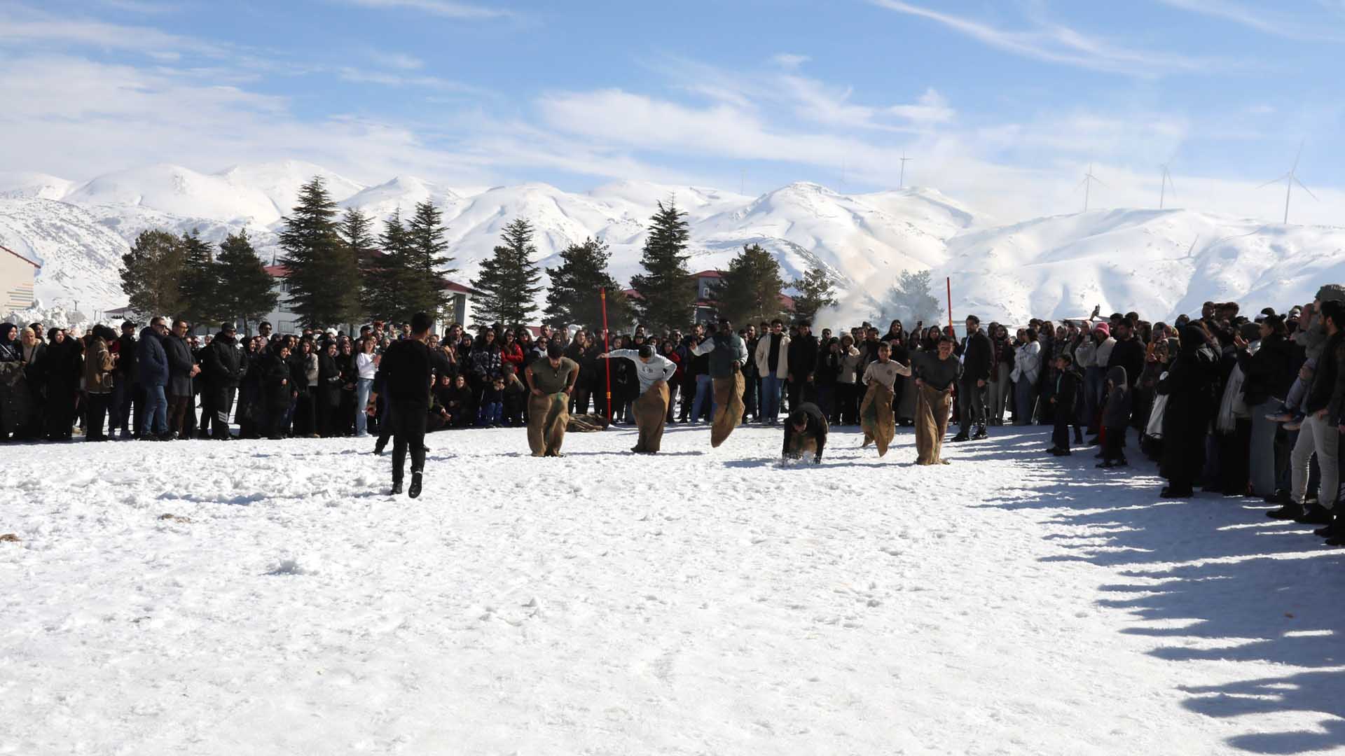 Bitlis Eren Üniversitesi’nde Karfest’26 Coşkusu 12