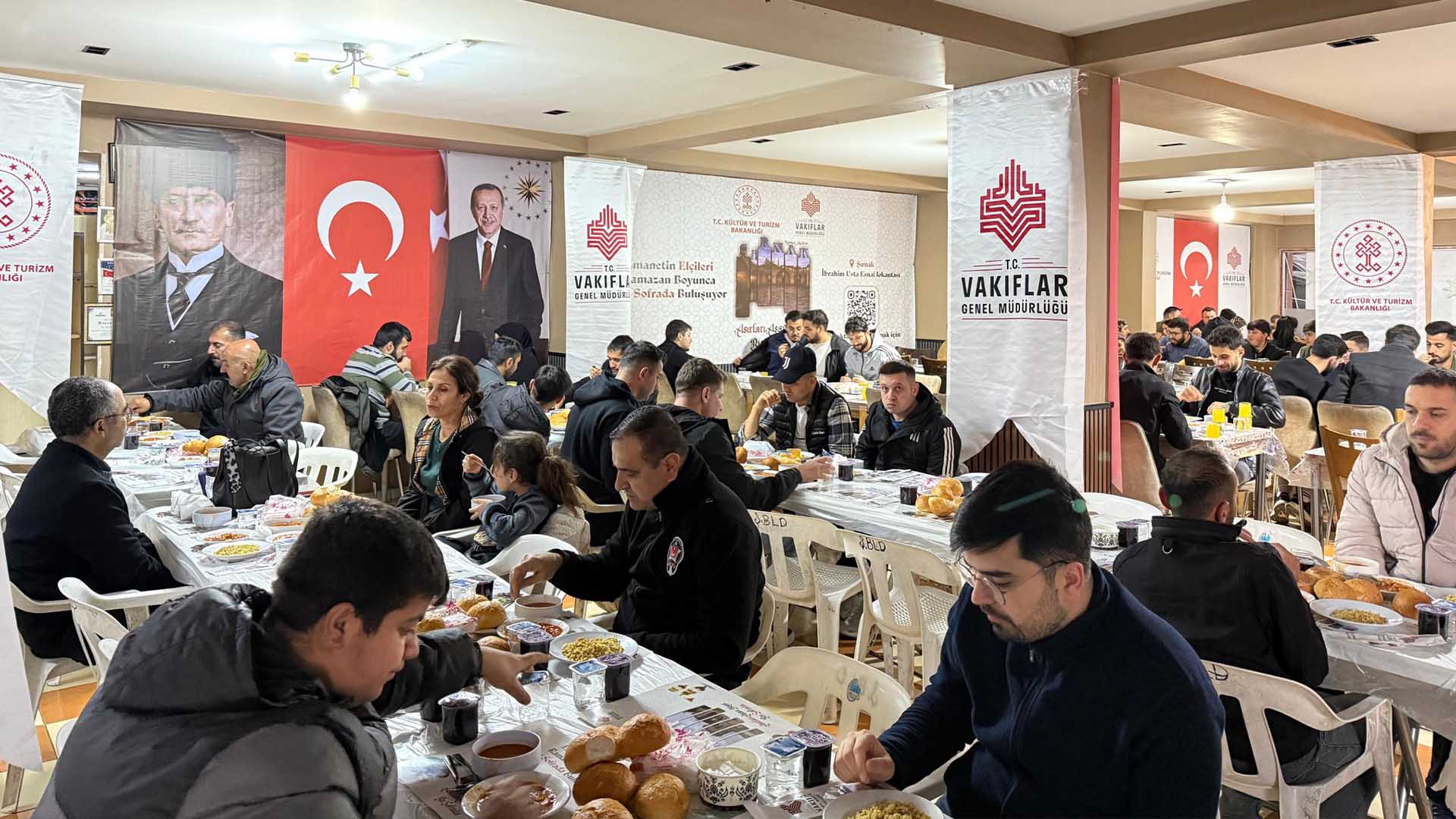Bitlis'te Ramazan’ın 3. Gününde Iftar Sofraları Doldu Taştı 2