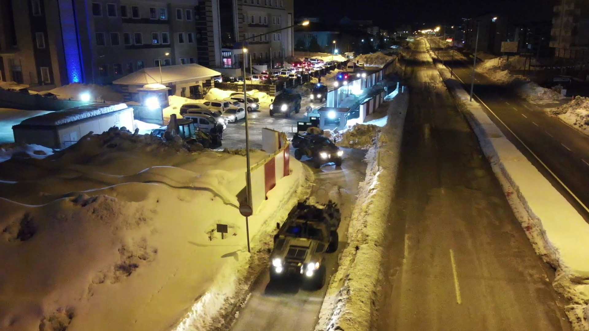 Bitlis’te Tefecilik Şebekesine Eş Zamanlı Operasyon, 22 Kişi Gözaltına Alındı 1