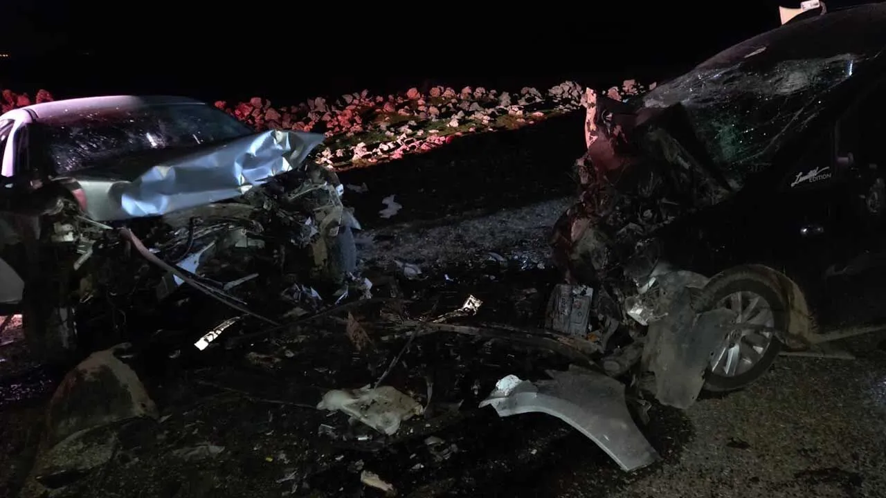 Diyarbakir Valiligi Cinardaki Kazada 5 Kisi Hayatini Kaybetti 2 Kisi Yaralandi 3