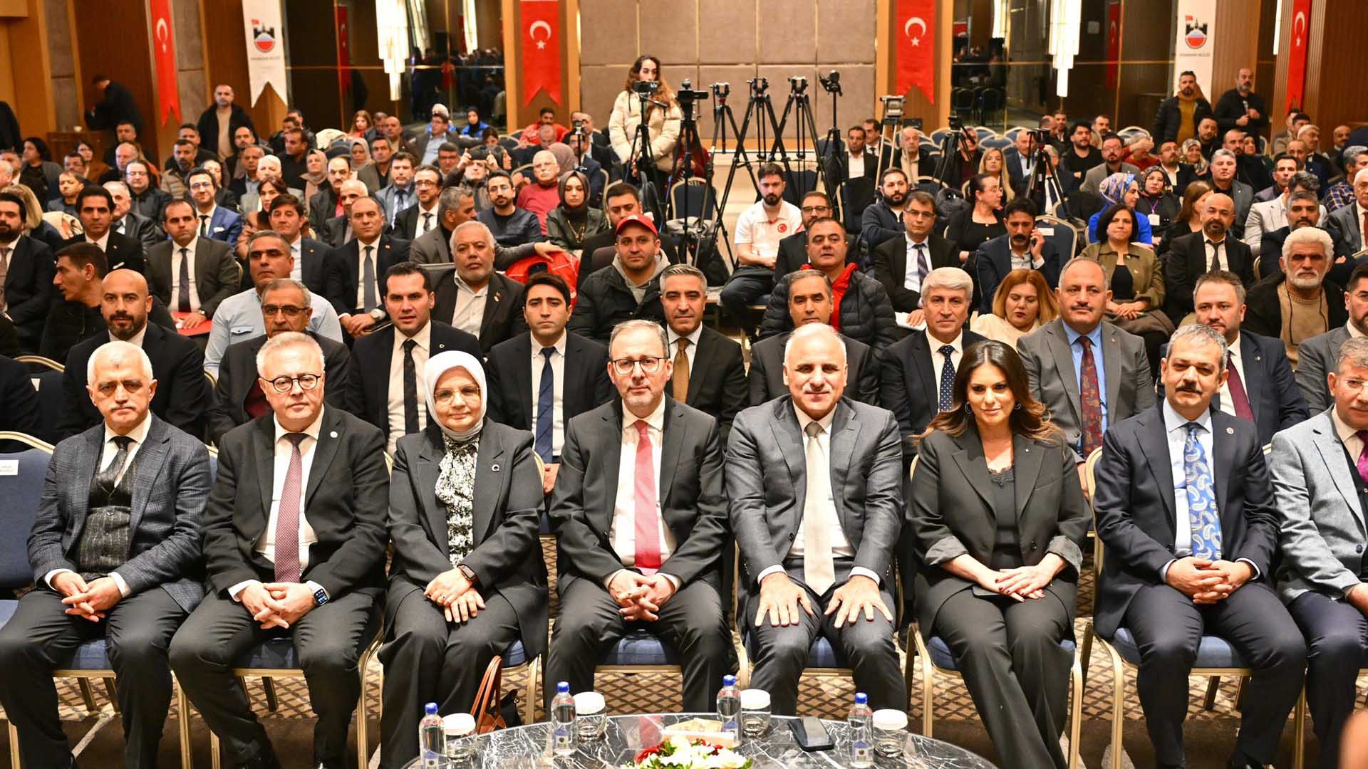 Diyarbakır'da Bitlis Dahil 7 İl İçin İstişare Toplantısı Gerçekleşti