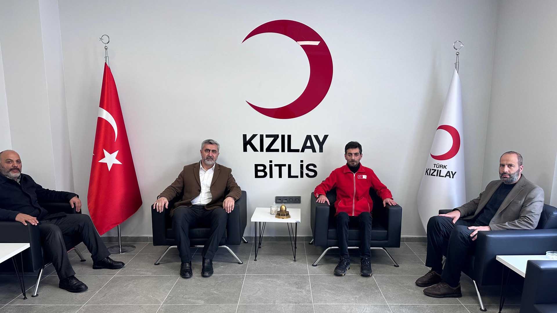 Karakaya'dan Kızılay Bitlis Şubesi’ne Hayırlı Olsun Ziyareti