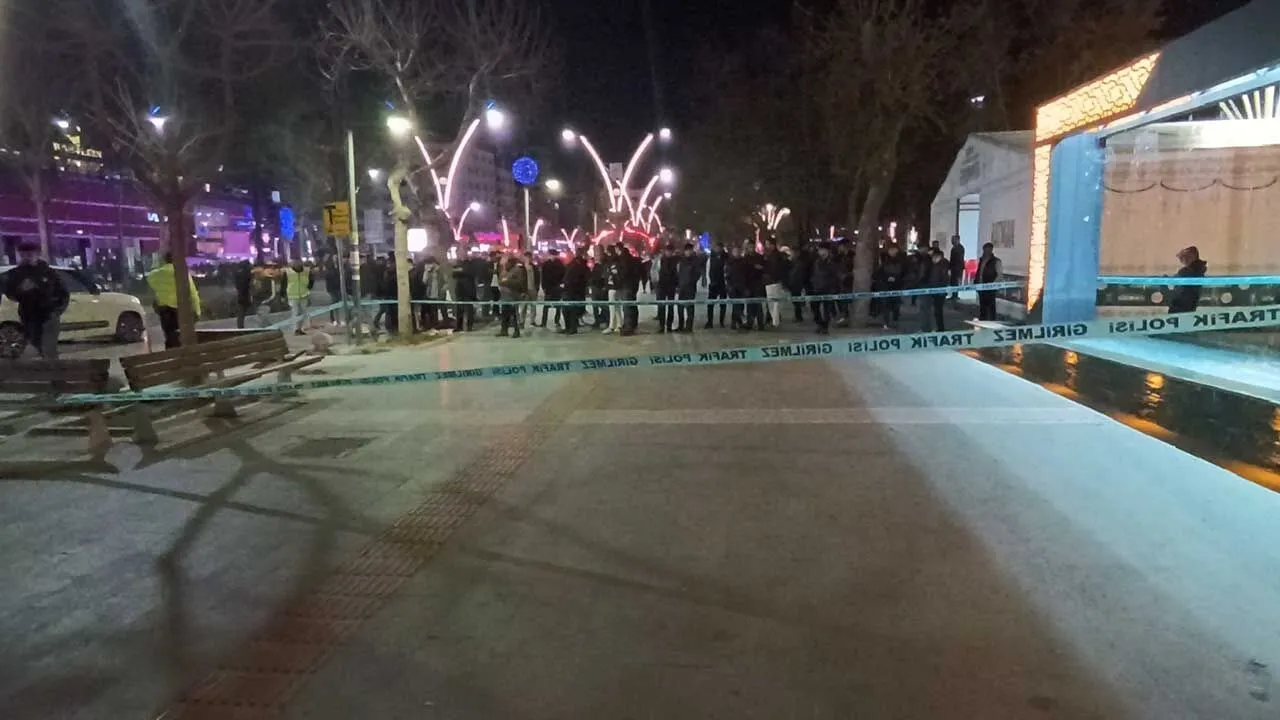 Uzun Namlulu Silahla Cevreye Rastgele Ates Acti 2 Yarali 2