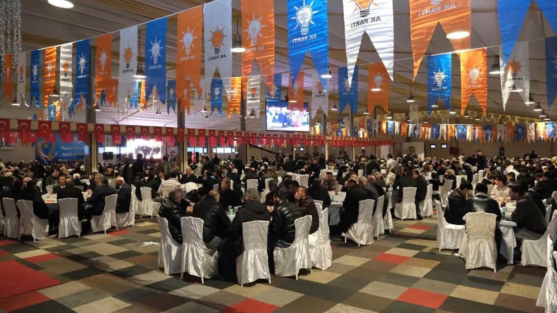 Ak Parti Bitlis Teşkilatı İftar Sofrasında Buluştu 1