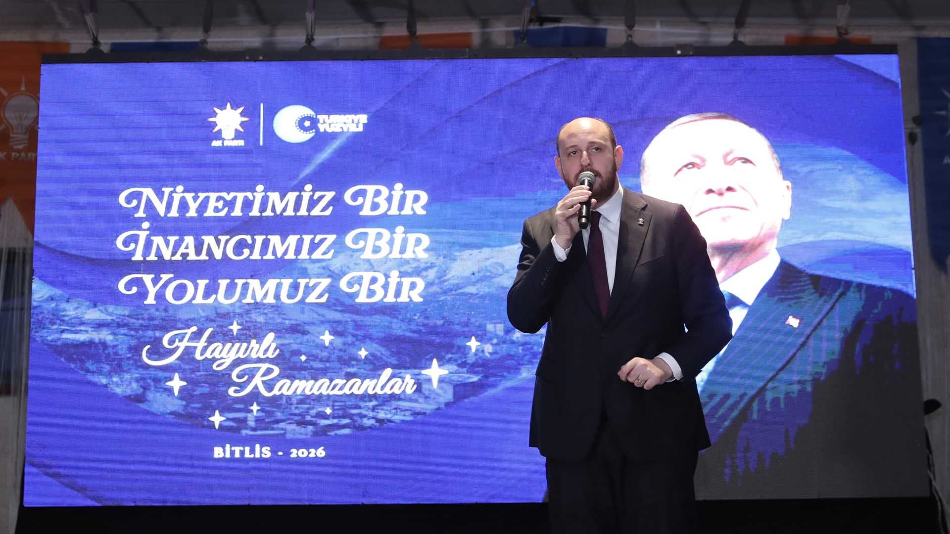 Ak Parti Bitlis Teşkilatı İftar Sofrasında Buluştu