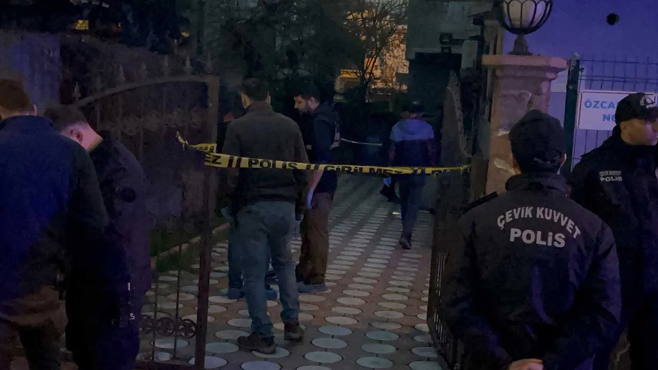 Ana Ogul Apartman Girisindeki Silahli Saldirida Oldu 1