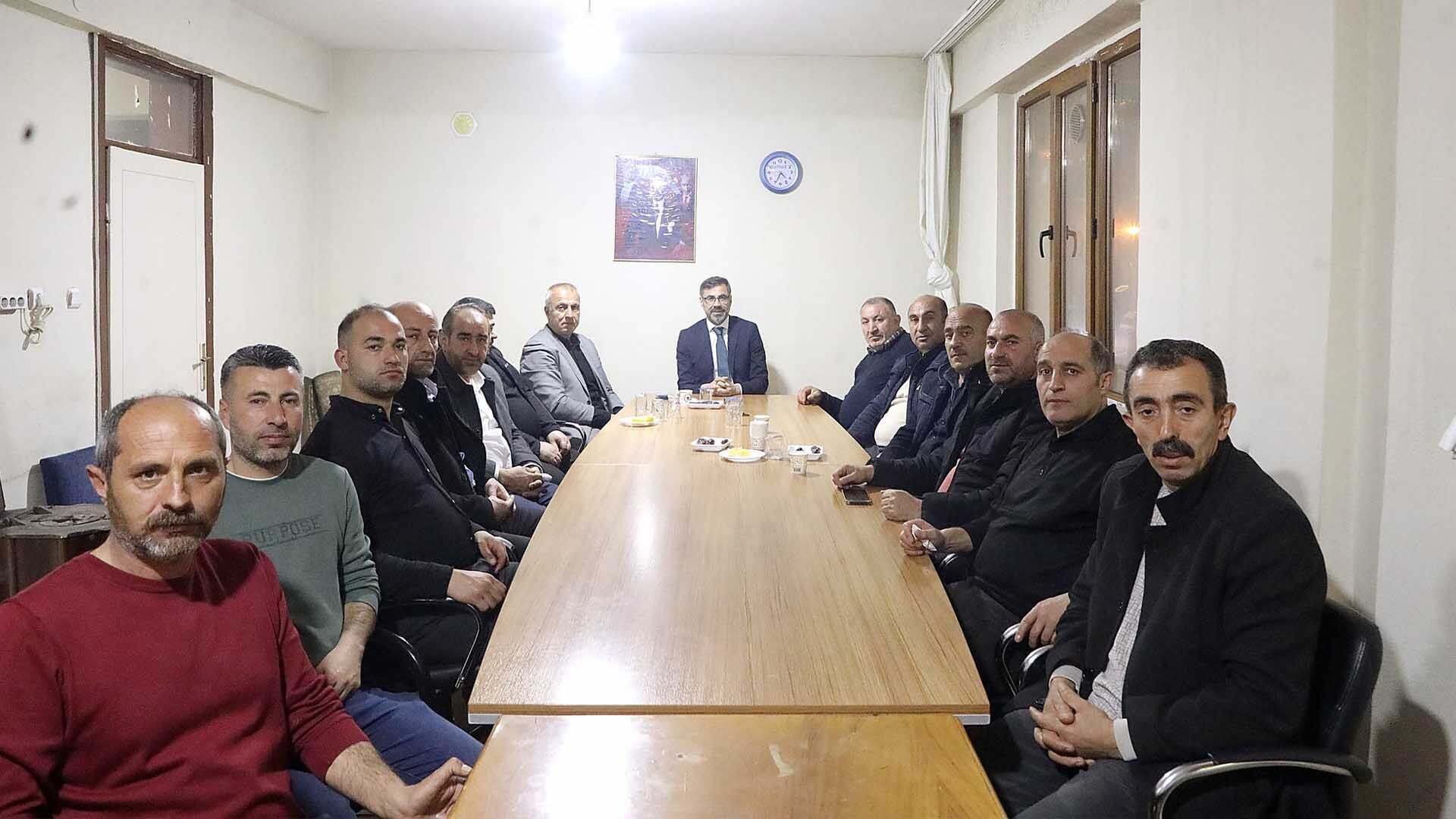 Başkan Tanğlay Muhtarlarla İftar Sofrasında Buluştu