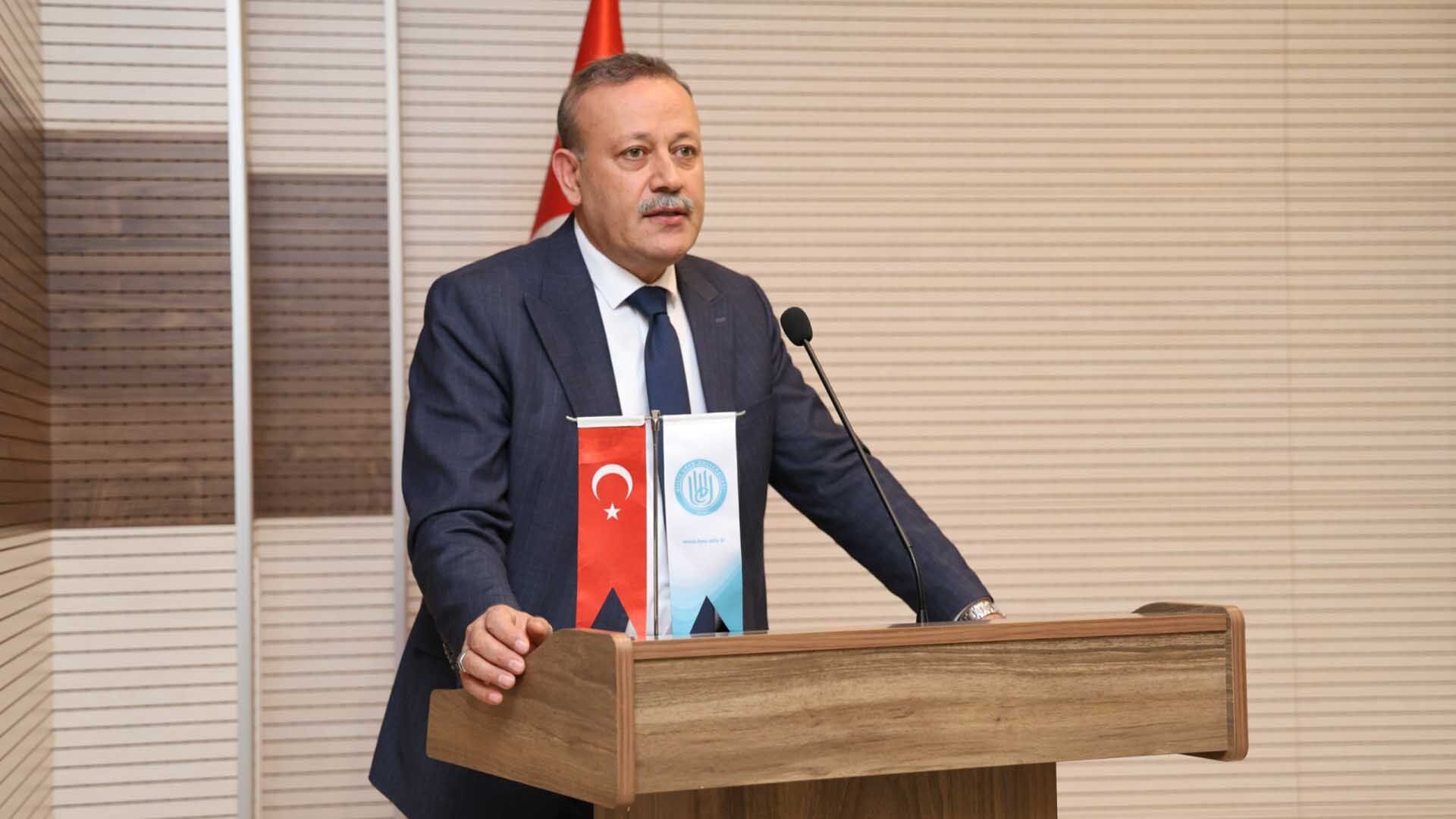 Bitlis Eren Üniversitesi'nde “İstiklâl Marşı’nı Kur’an Perspektifinden Okumak” Konferansı 2