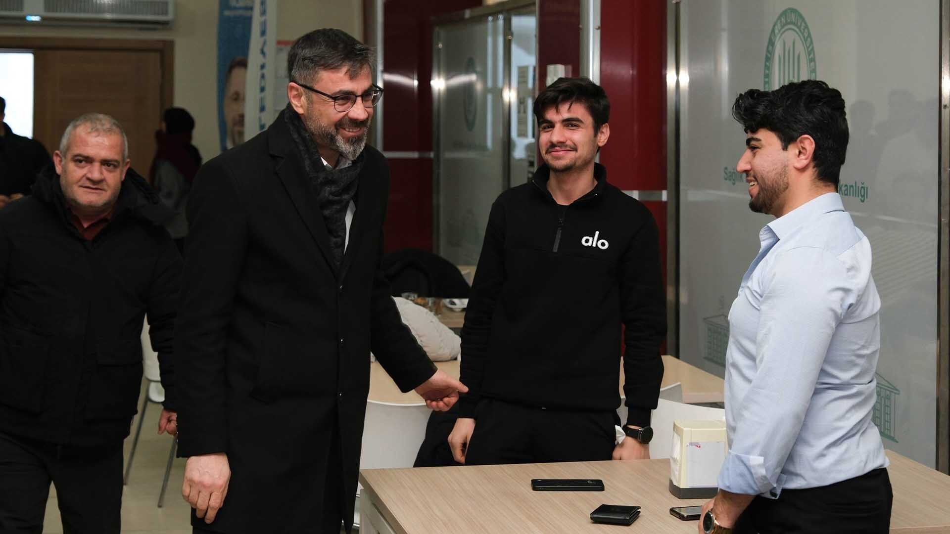 Bitlis Eren Üniversitesi'nde Ramazan Sofrası, Öğrenciler İftarda Buluştu 1