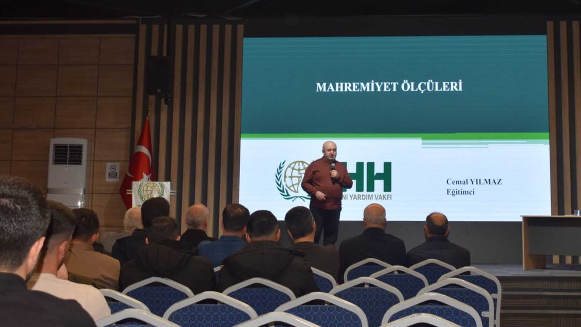 Bitlis İhh’dan Gönüllülere Eğitim Programı 3