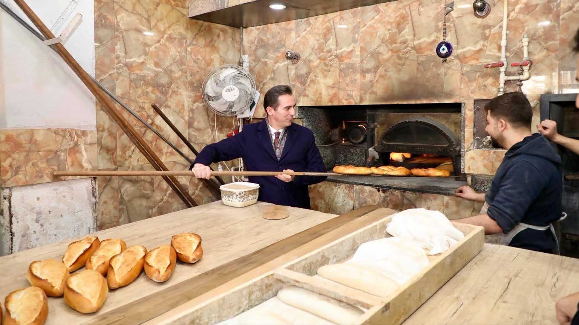 Bitlis Valisi Karakaya Ahlat’ta Esnafla Buluştu 4