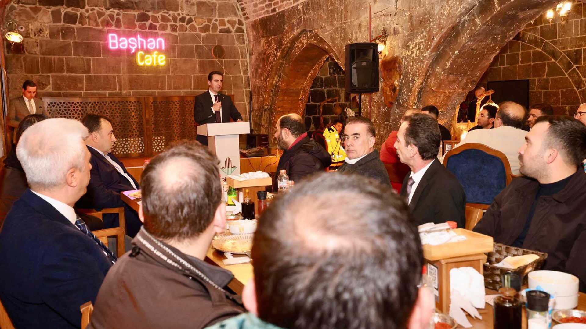 Bitlis Valisi Karakaya, Osb’de Sanayici Ve İş İnsanlarıyla İftarda Buluştu 1