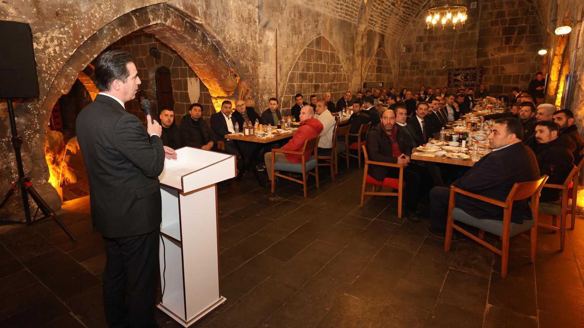 Bitlis Valisi Karakaya, Osb’de Sanayici Ve İş İnsanlarıyla İftarda Buluştu 2