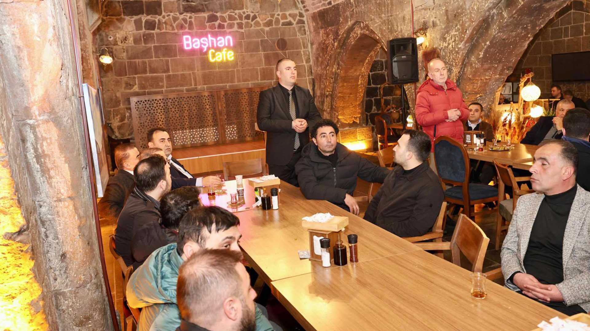 Bitlis Valisi Karakaya, Osb’de Sanayici Ve İş İnsanlarıyla İftarda Buluştu 6