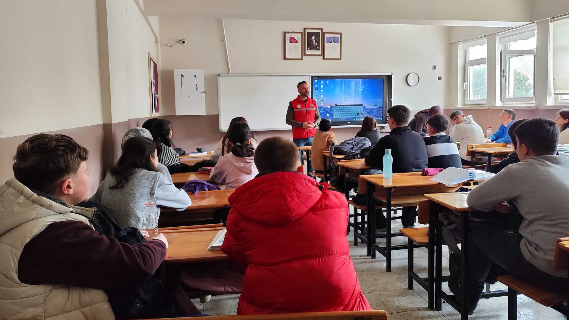 Bitlis’te Deneyap Teknoloji Atölyesi Tanıtımları Sürüyor